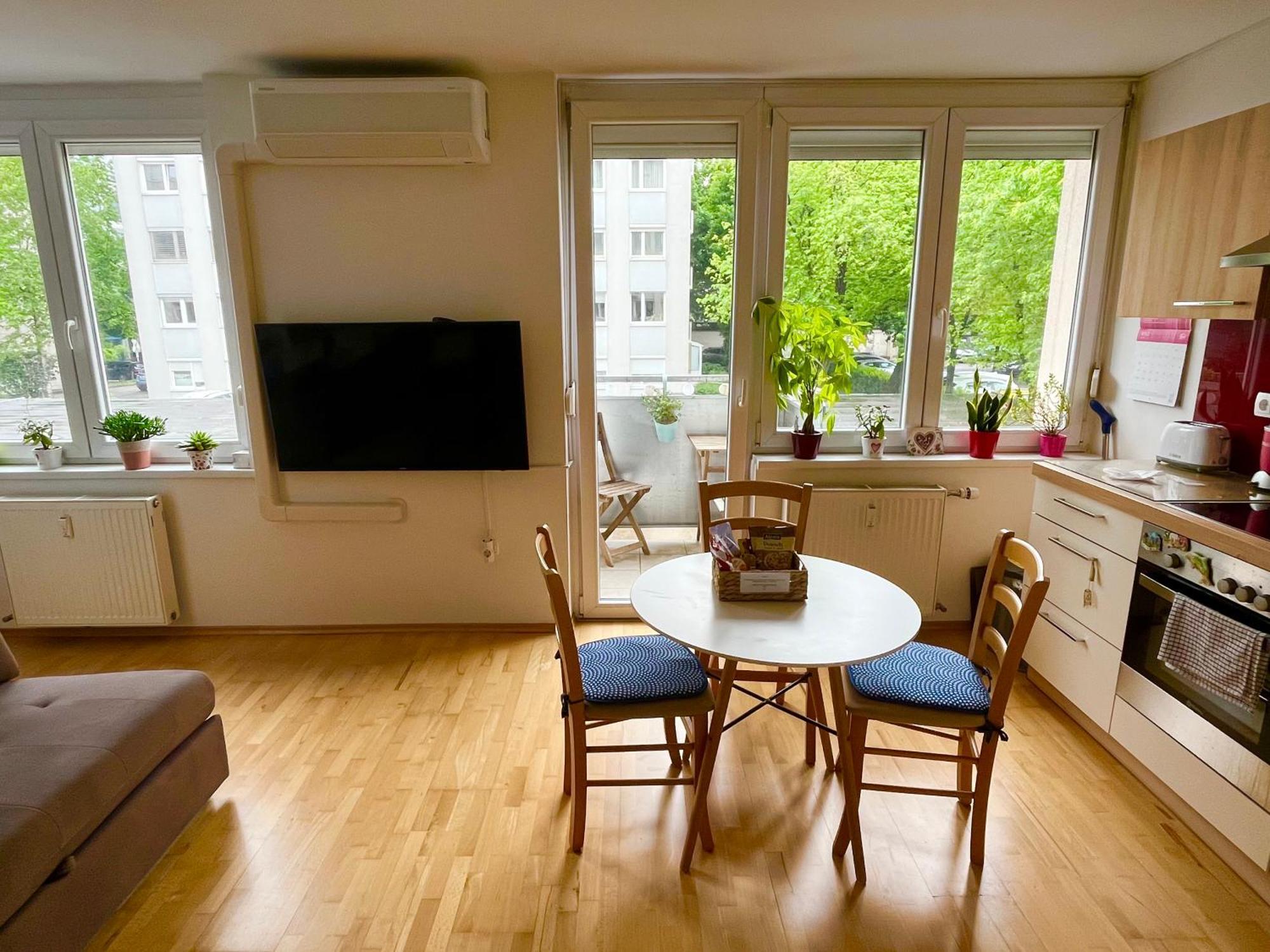 Ferienwohnung Cosy Studio Andy With Great Location Laibach Exterior foto